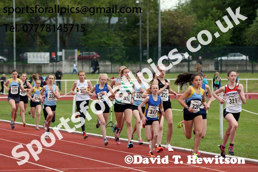 Girls under-15s 1500 metres, North Eastern Track and Fields Champs., Middlesbrough. Photo: David T. Hewitson/Sports for All Pics